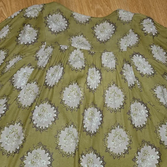 Free People Cowling Around Top small - Picture 9 of 11